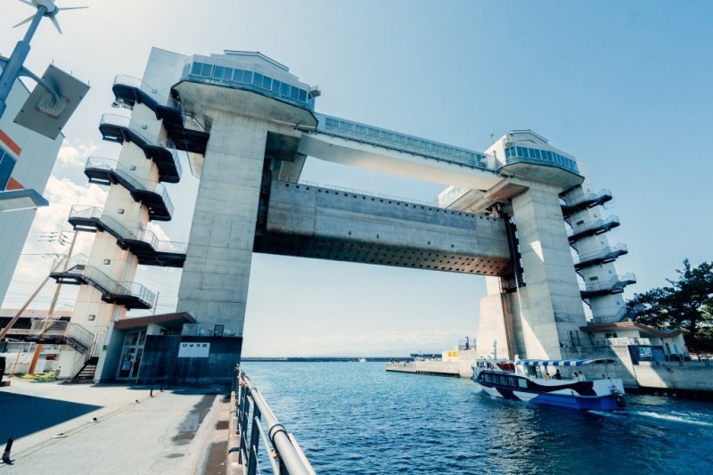 🌊 누마즈항 대형 전망 수문 뷰오 이미지 1